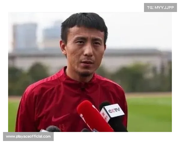 郑智被誉为中国足球六边形战士毛剑卿称其几乎无可挑剔 郑智被誉为中国足球六边形战士毛剑卿称其几乎无可挑剔